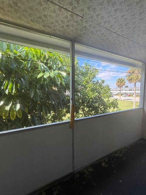 152 Berkshire G West Palm Beach FL 33417