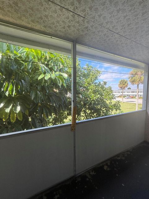 152 Berkshire G West Palm Beach FL 33417