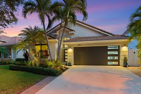 1010 Delray Lakes Drive, Delray Beach, FL MLS: R11092998