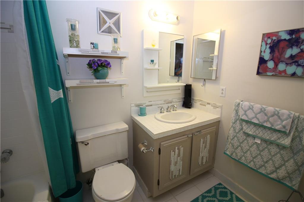 Rokest Condo - Residential