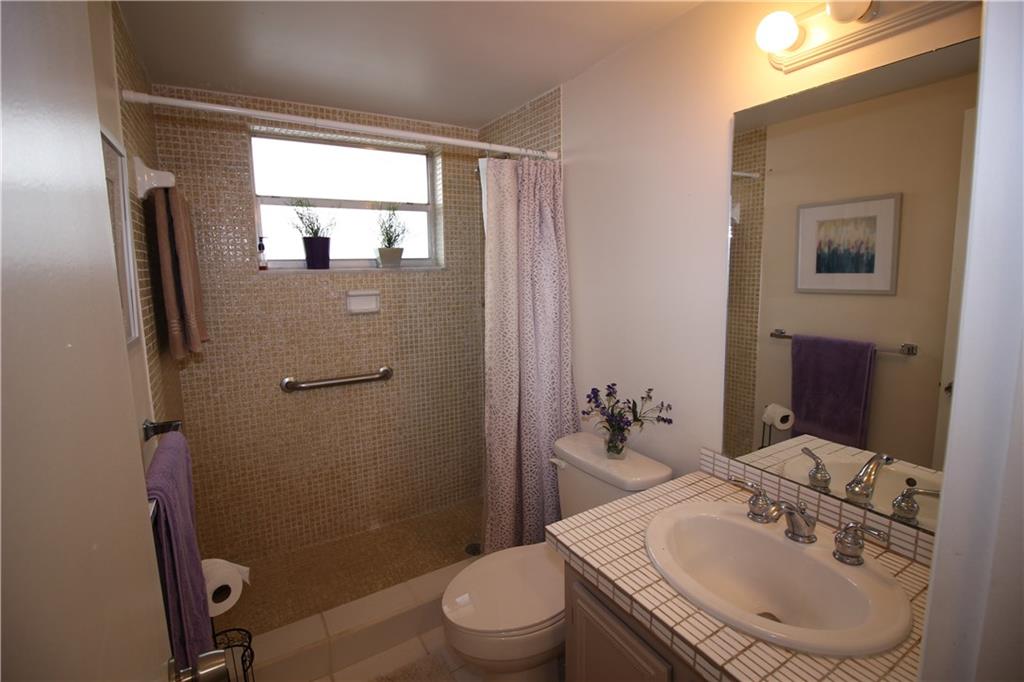 Rokest Condo - Residential