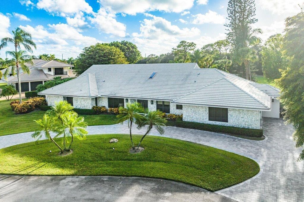 Photo of 10619 Spicewood Trail, Boynton Beach, FL 33436 (MLS # R10934745)