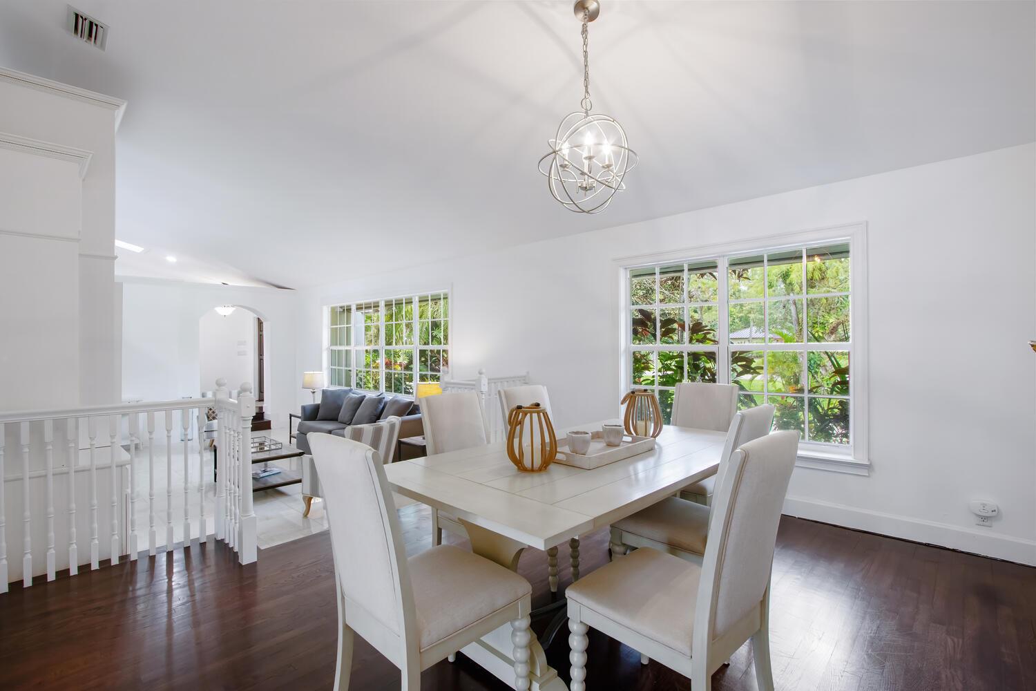 12327 Quercus Lane