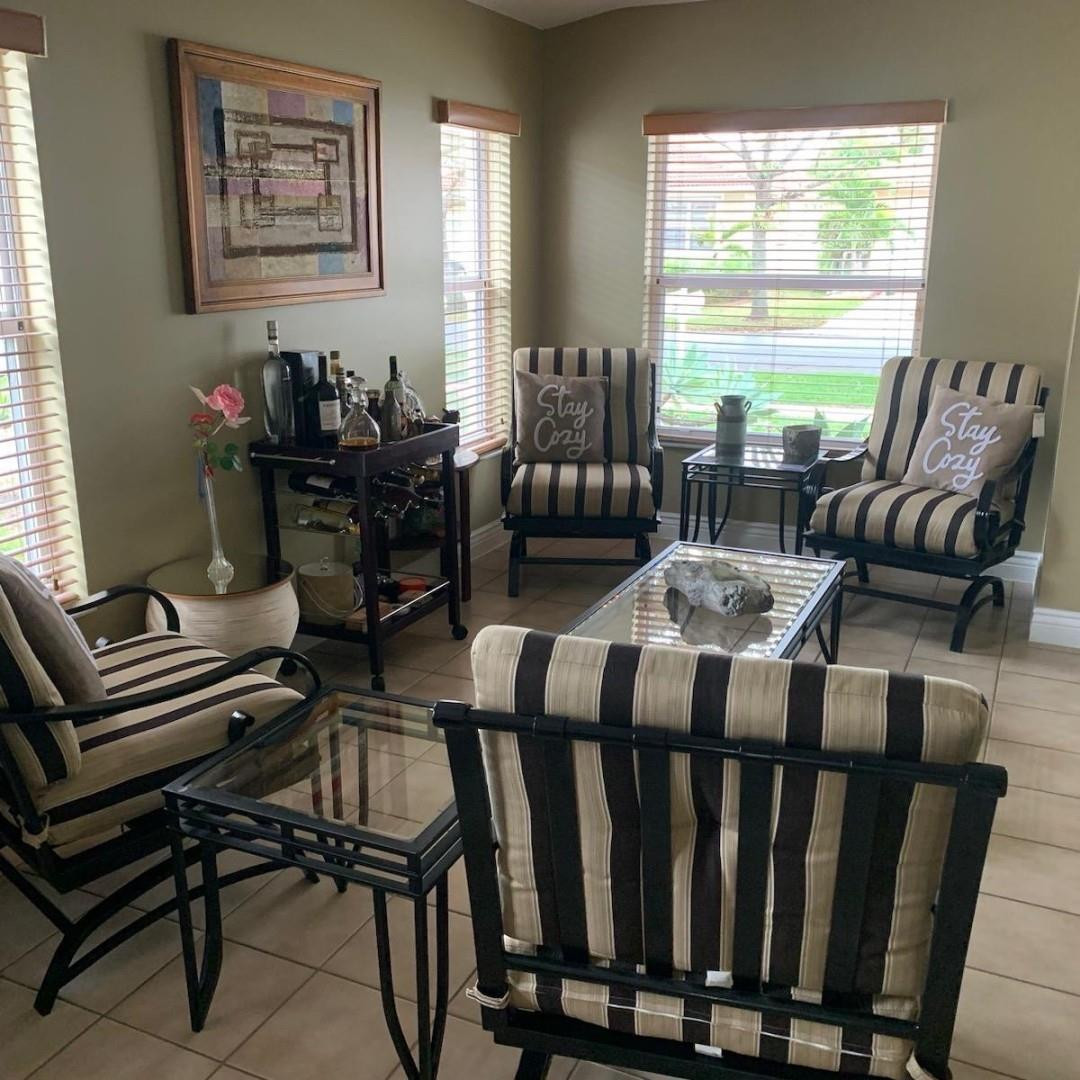 Pod 5 At Monarch Lakes 16 - Residential