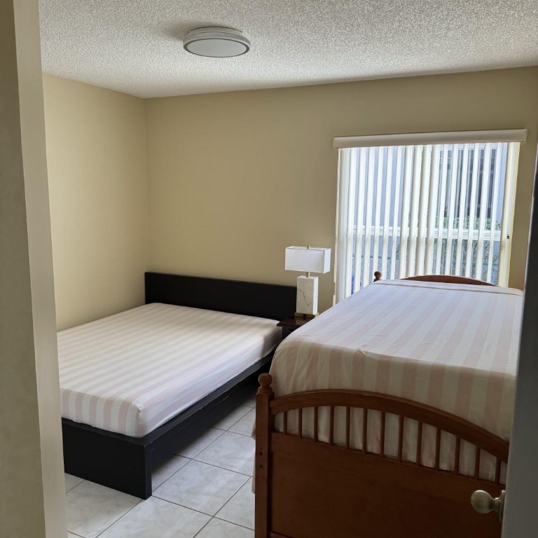 Pod 5 At Monarch Lakes 16 - Residential