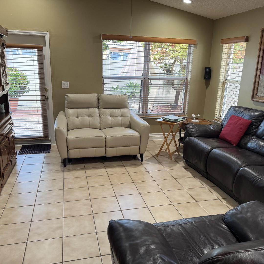 Pod 5 At Monarch Lakes 16 - Residential