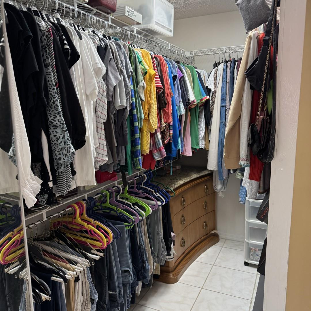 Pod 5 At Monarch Lakes 16 - Residential