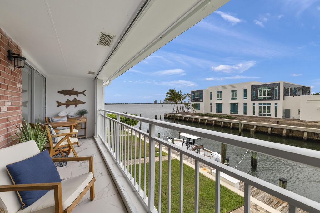 Photo of 68 Yacht Club 23 Drive #23, North Palm Beach, FL 33408 (MLS # R11071023)