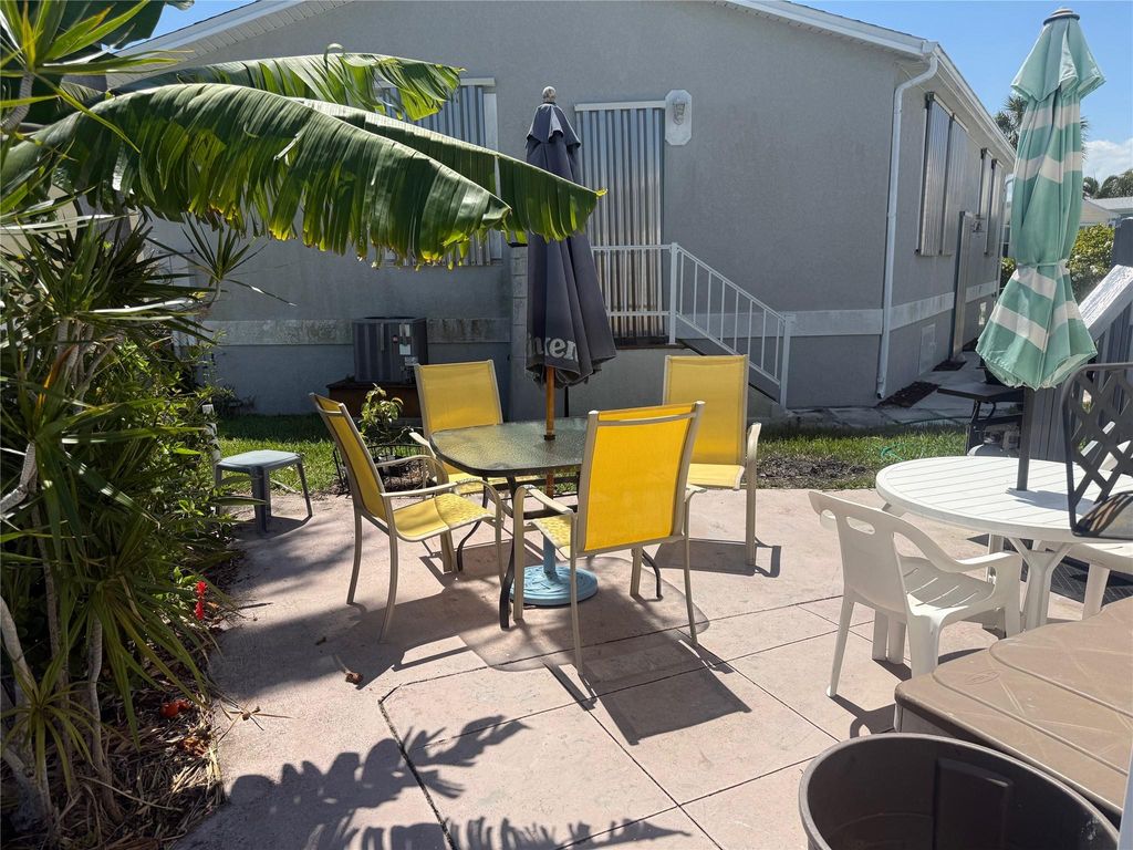 Photo of 533 Nettles Boulevard, Jensen Beach, FL 34957 (MLS # F10503974)