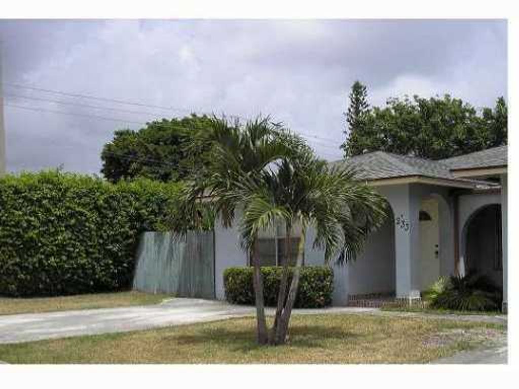 Photo of 233 W Pine Terrace #A, West Palm Beach, FL 33405 (MLS # R11165820)