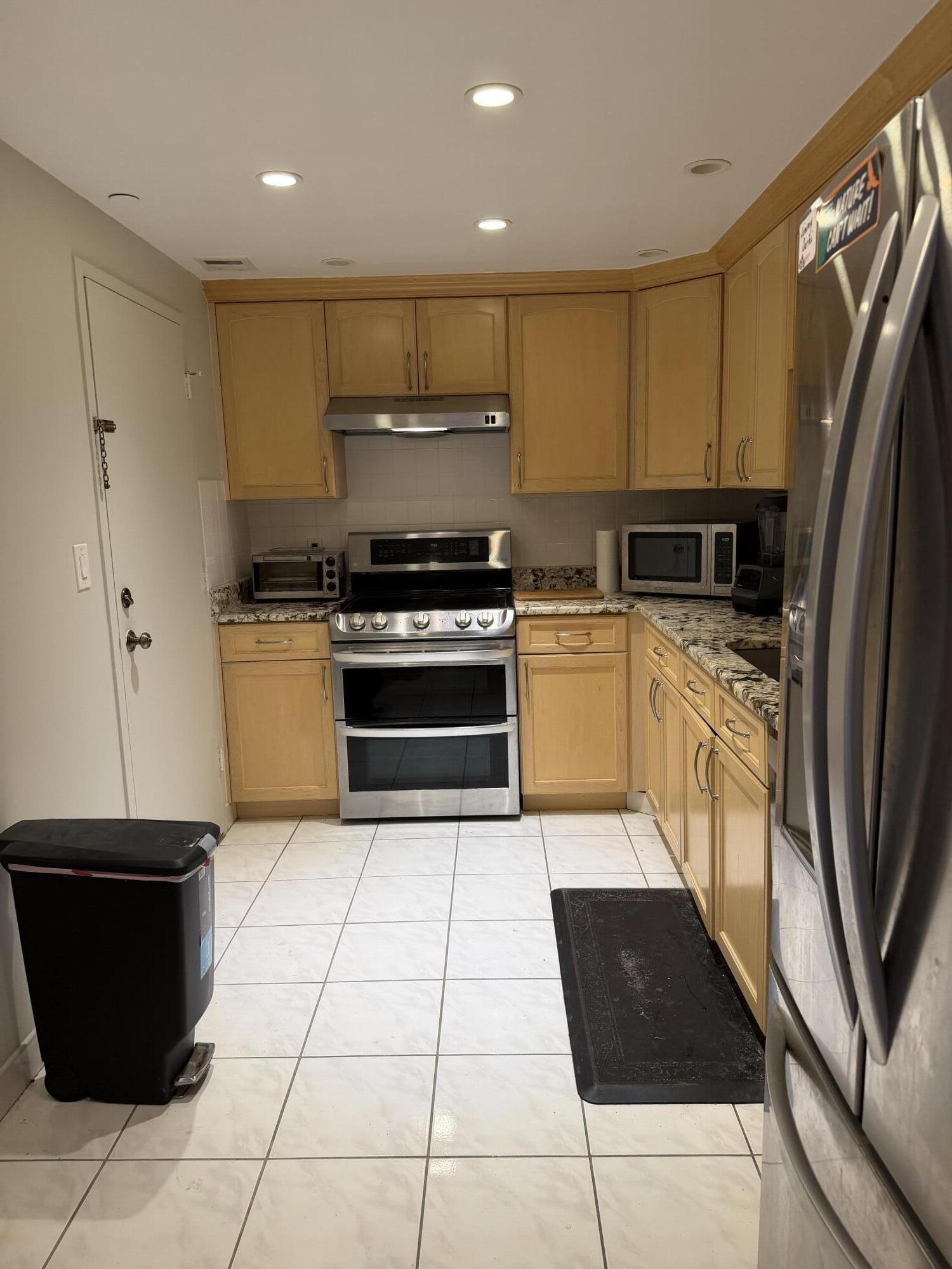 PARLIAMENT HOUSE CONDO - Residential