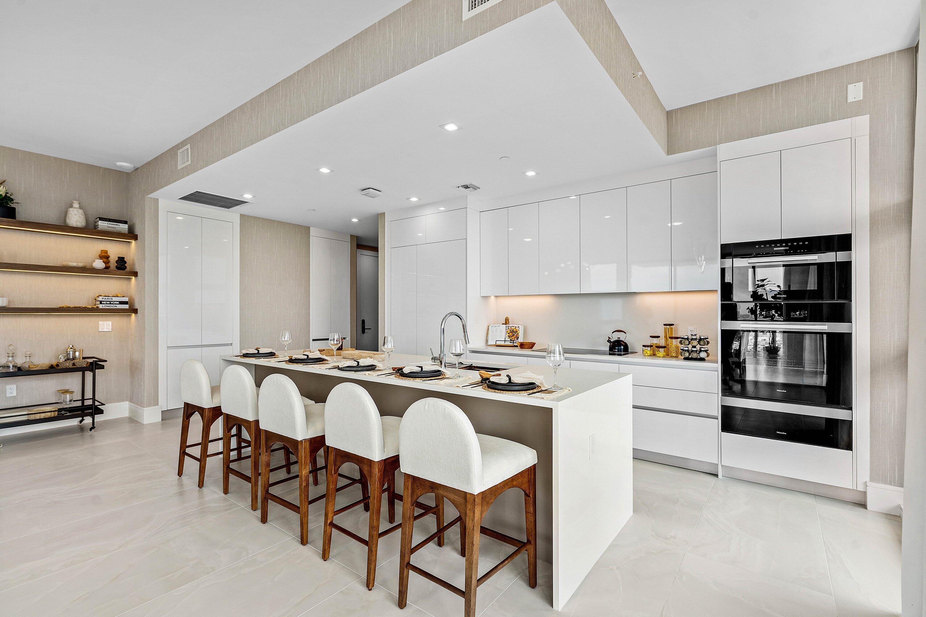 Nautilus 220 Condominium - Residential