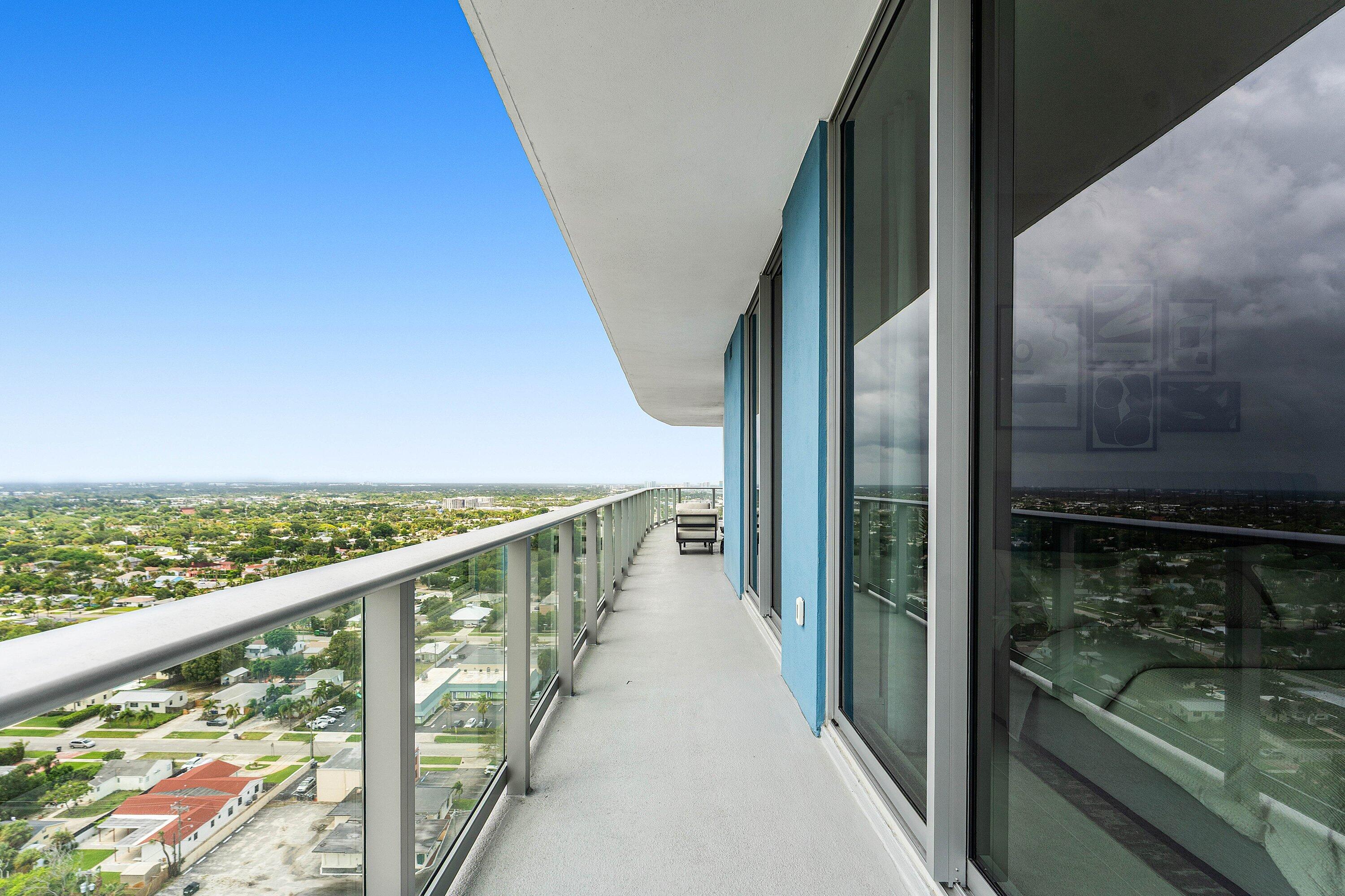 Nautilus 220 Condominium - Residential