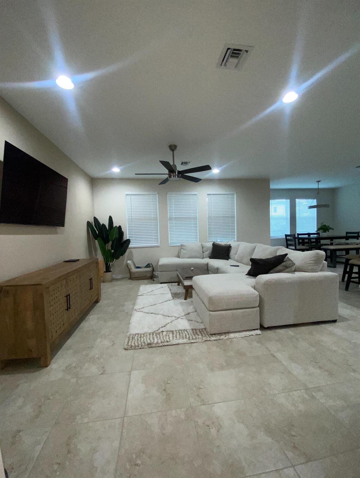 View photos, virtual tours, details... 16280 Oakview Drive