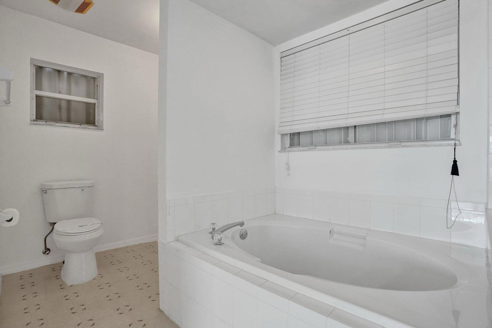 PORT ST LUCIE SECTION 27 - Residential Income