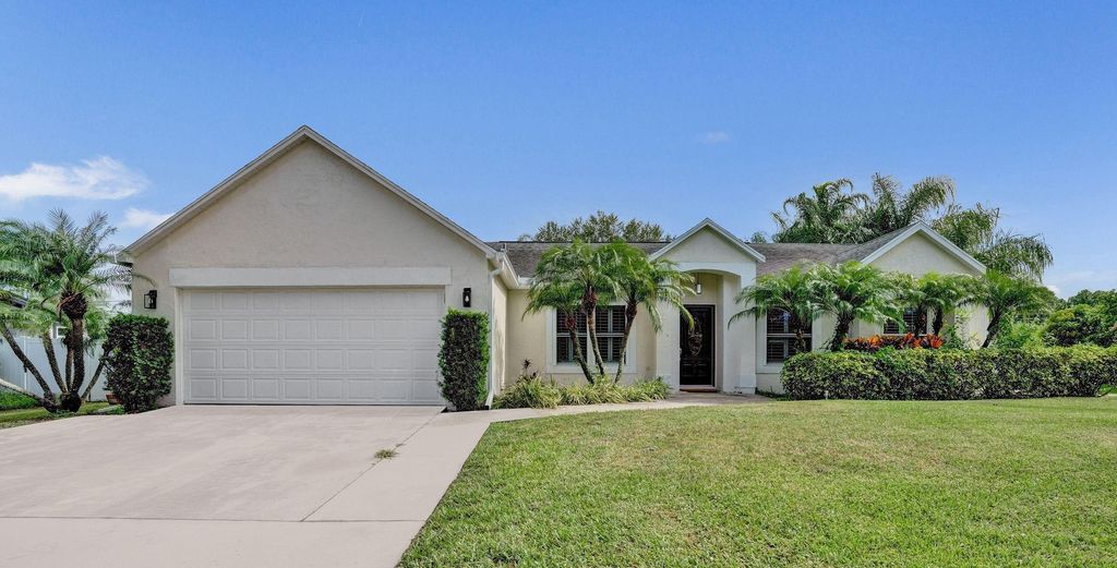 Photo of 468 SW Prado Avenue, Port Saint Lucie, FL 34983 (MLS # R11160874)
