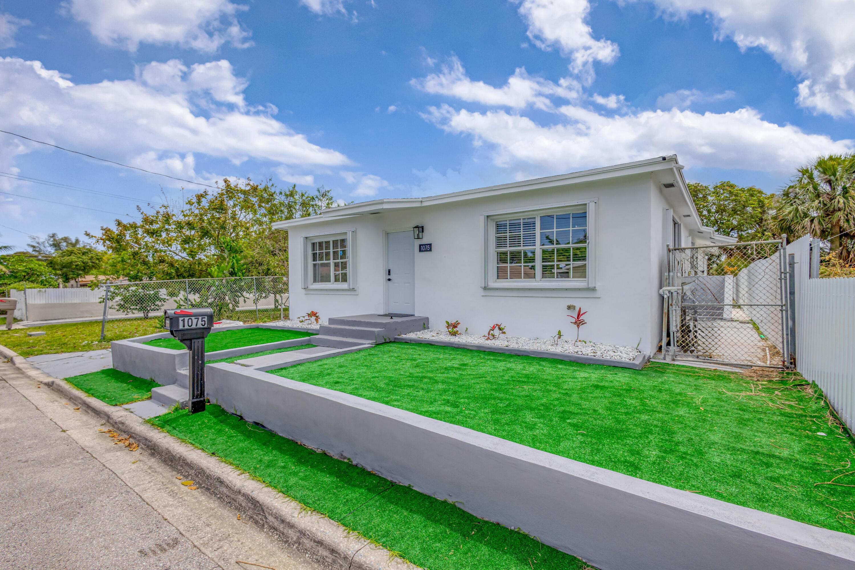 PORT ST LUCIE SECTION 27 - Residential Income