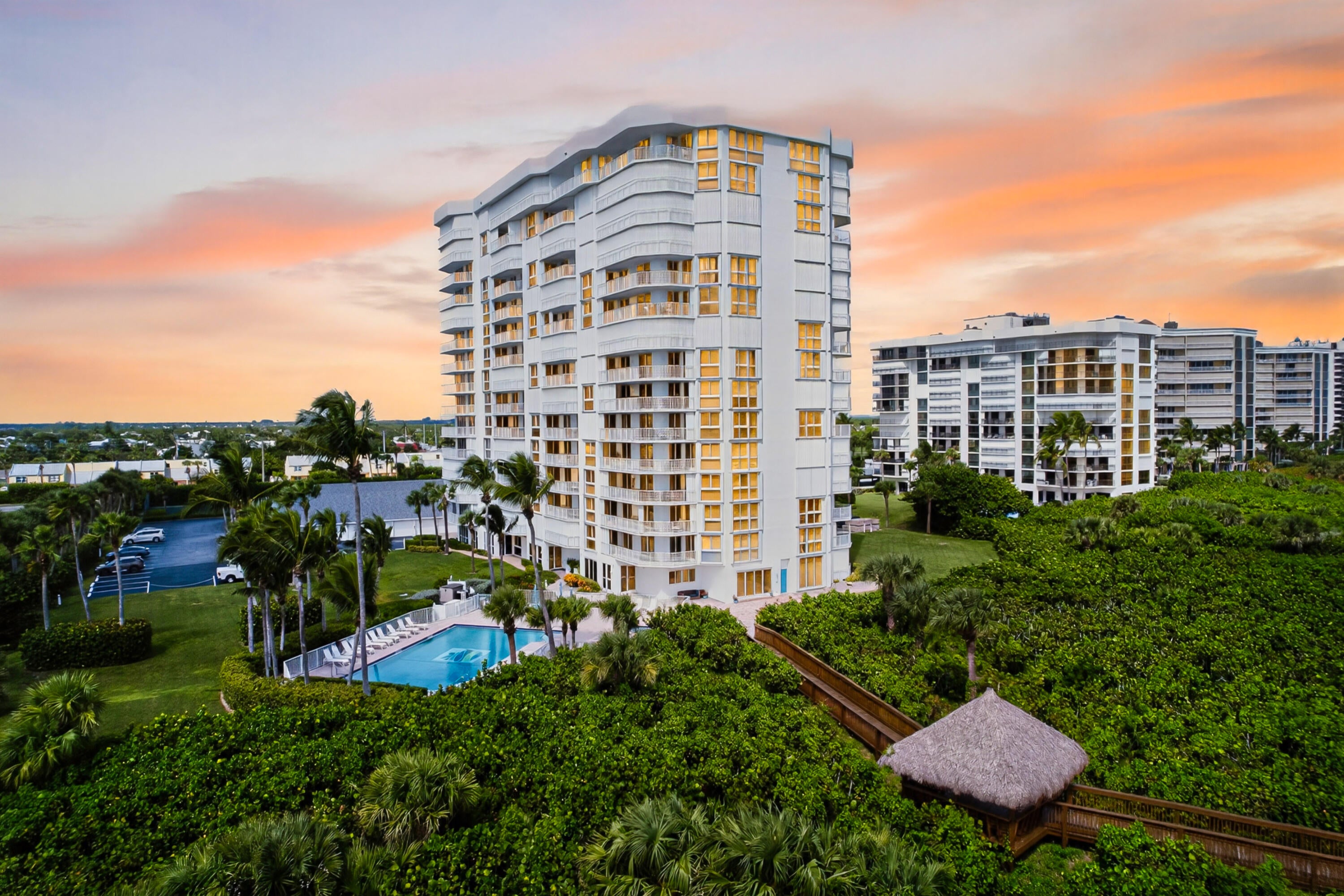 2700 N HIGHWAY A1A 302