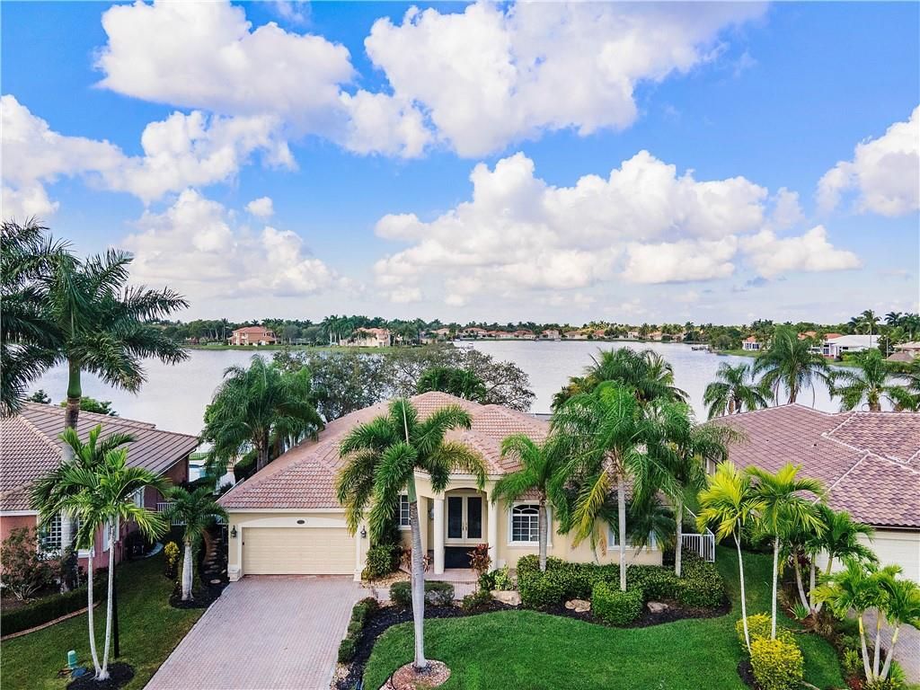 Photo of 528 NW 120th Dr, Coral Springs, FL 33071 (MLS # F10311491)