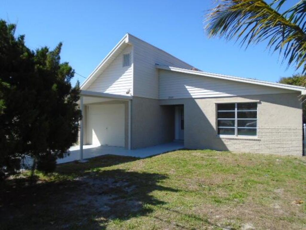 Photo of 8505 SE Eucalyptus Way, Hobe Sound, FL 33455 (MLS # R10695118)