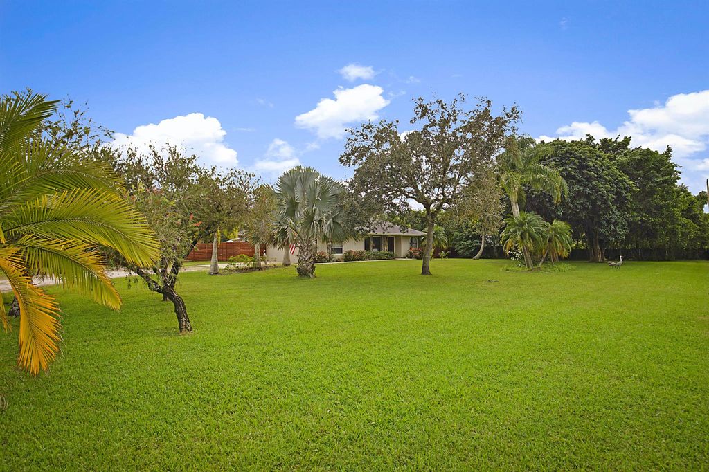 Photo of 16832 132nd Terrace N, Jupiter, FL 33478 (MLS # R10930975)