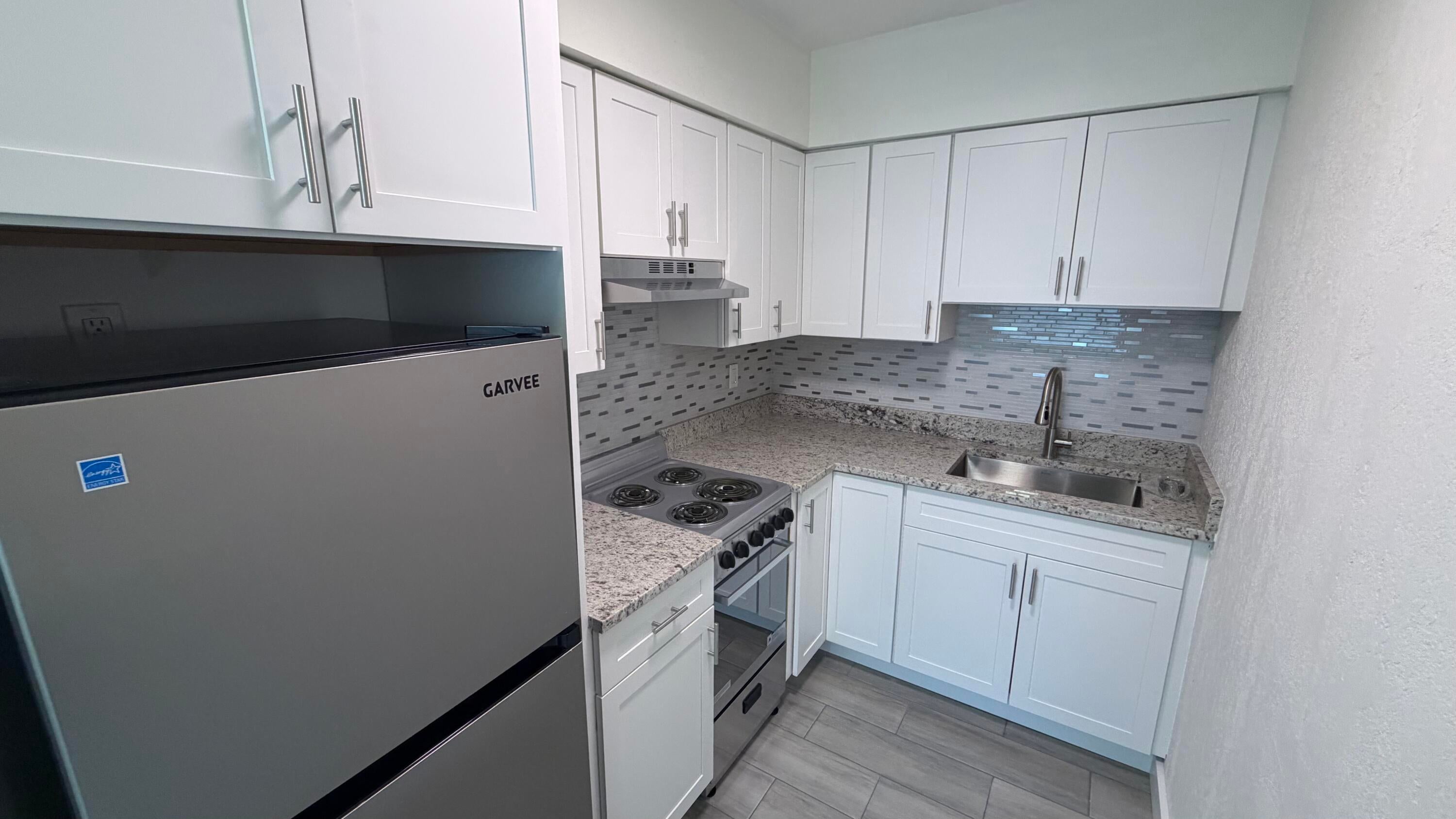 1810 E Oakland Park Boulevard 15