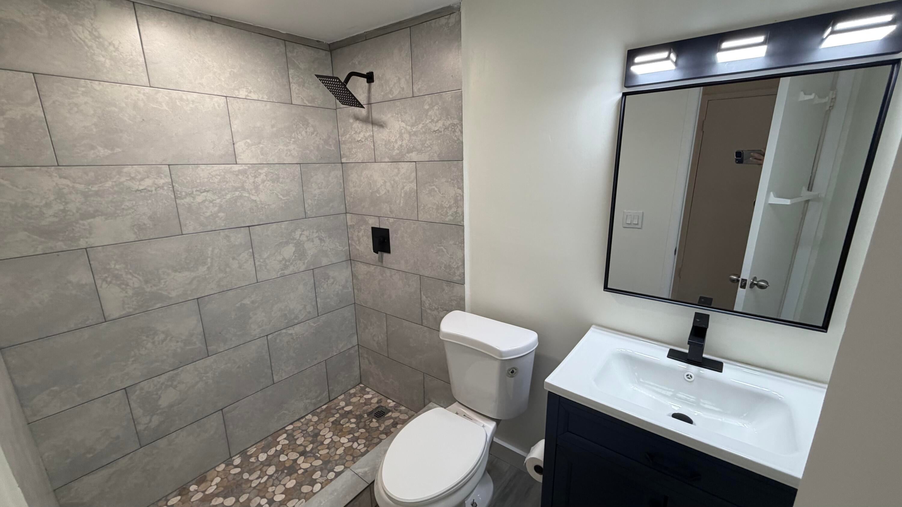 1810 E Oakland Park Boulevard 15