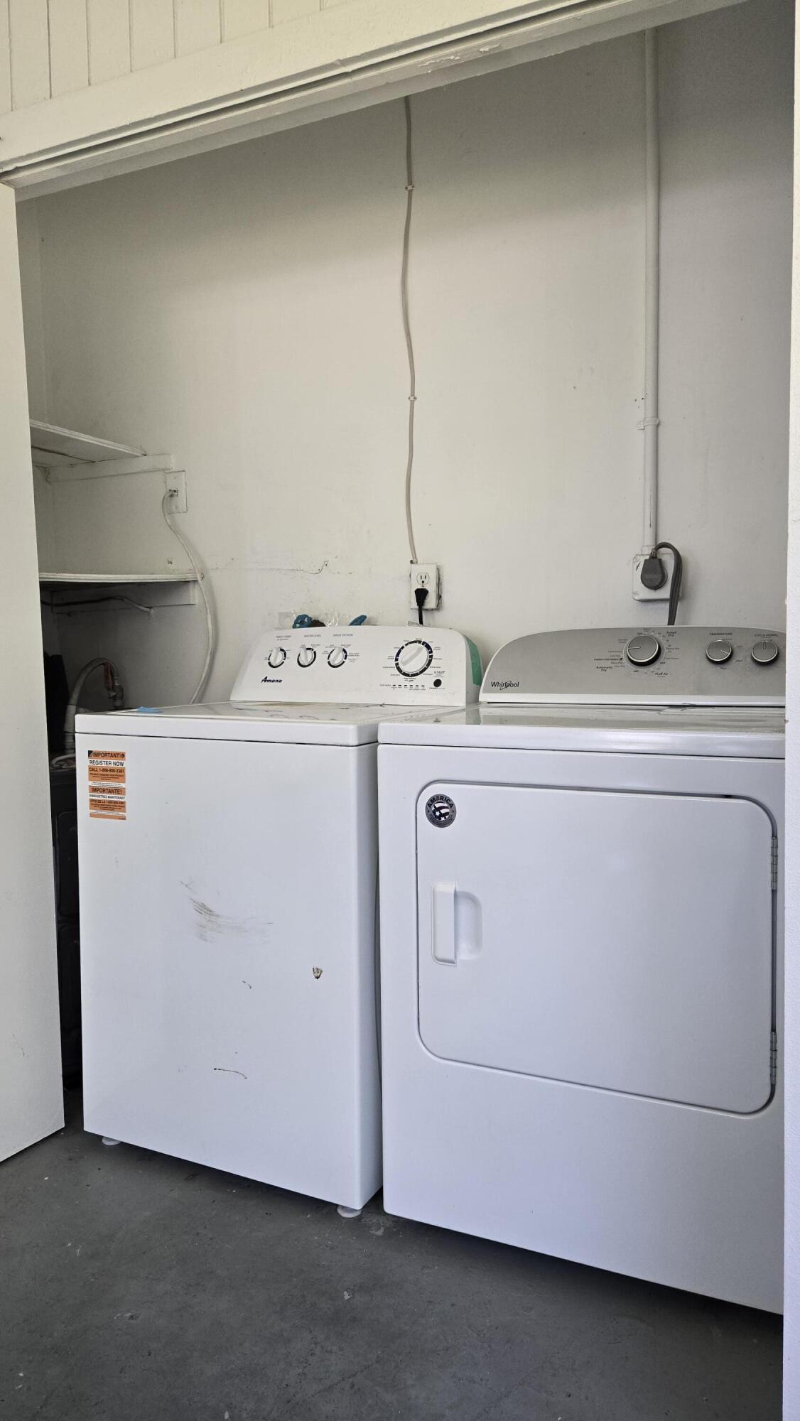 DELCREST PARK - Residential Lease