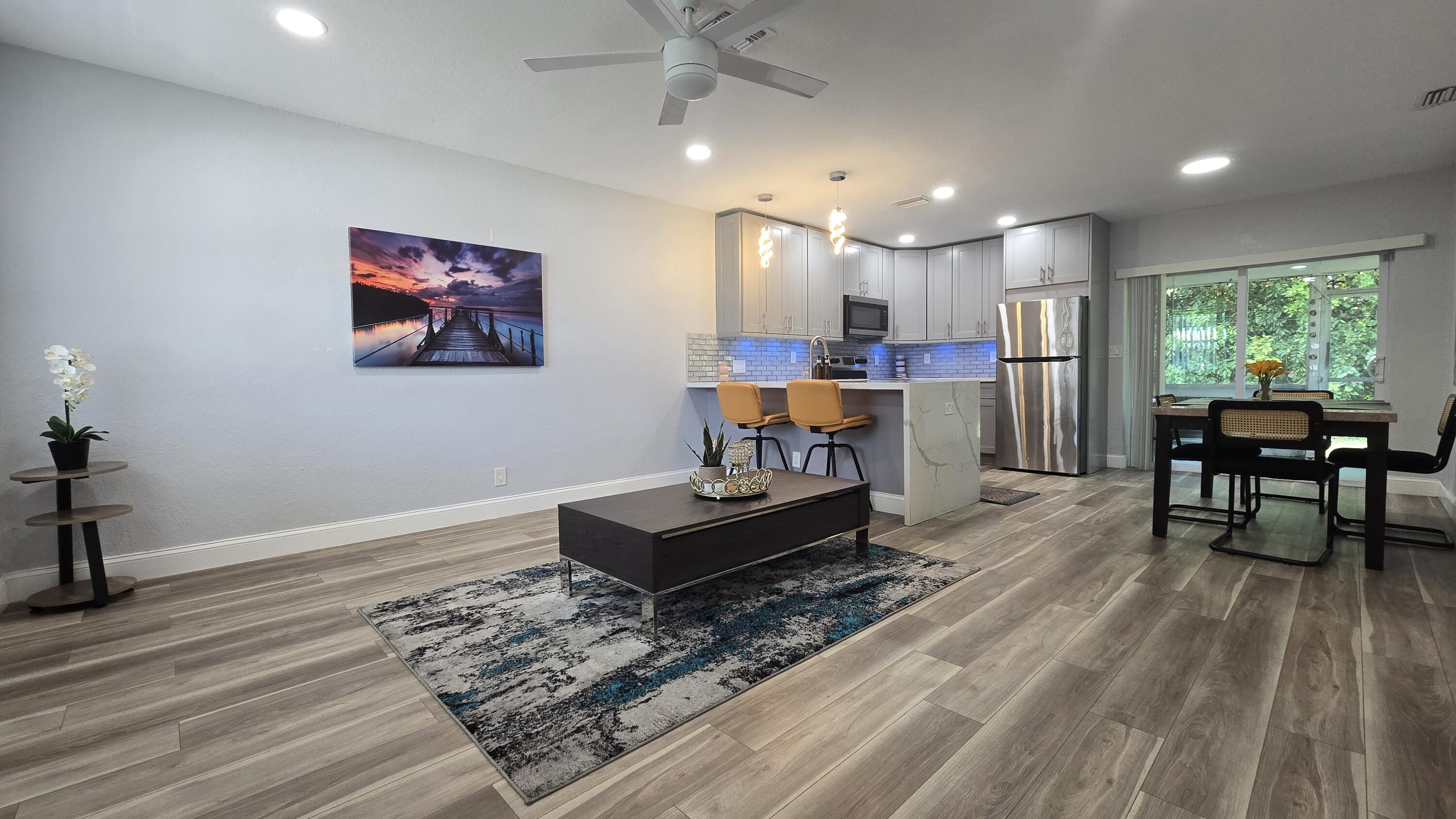 DELCREST PARK - Residential Lease