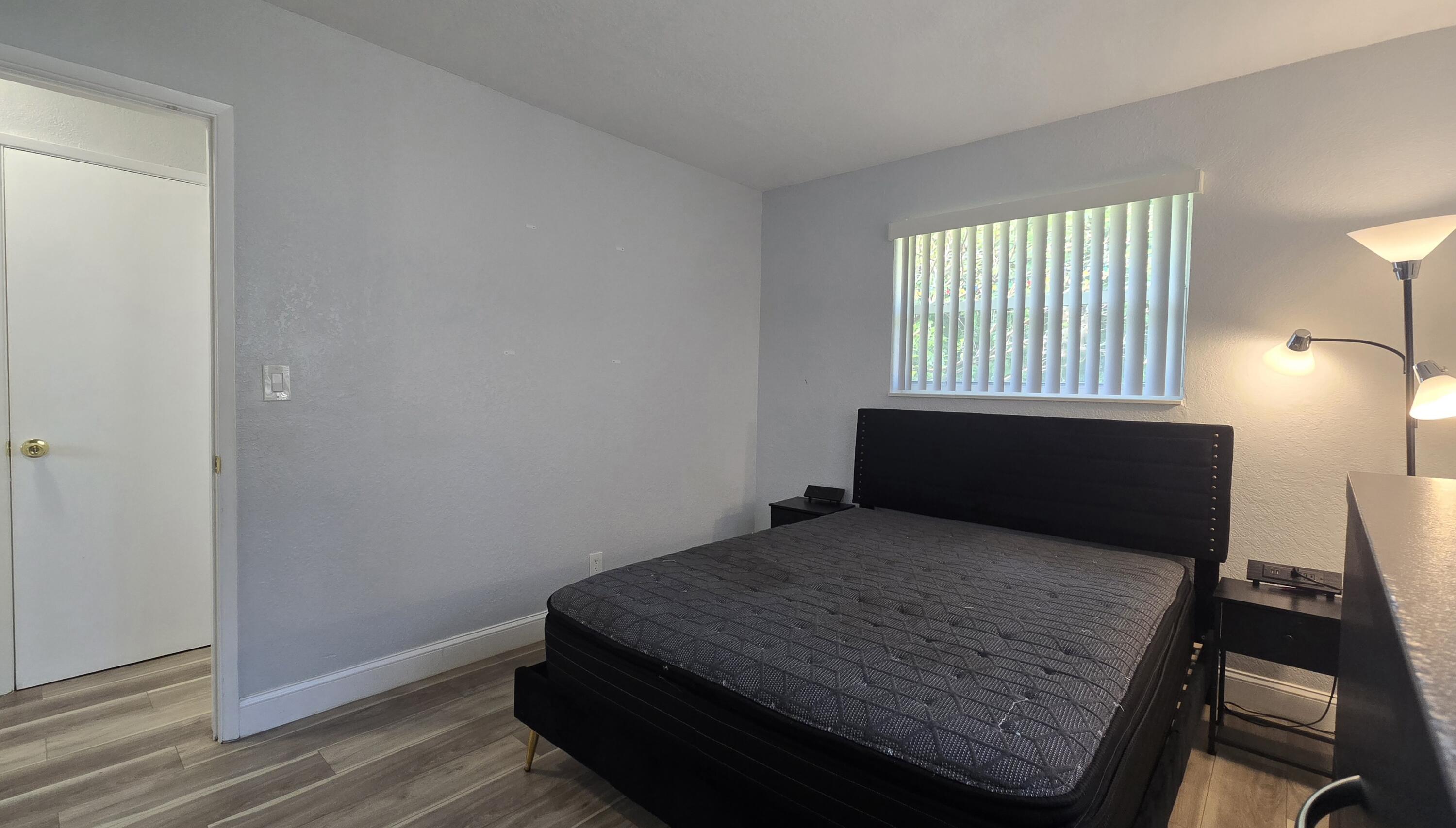 DELCREST PARK - Residential Lease