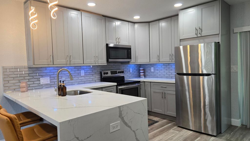 Photo of 5815 Cleveland Street, Hollywood, FL 33021 (MLS # B26028297)