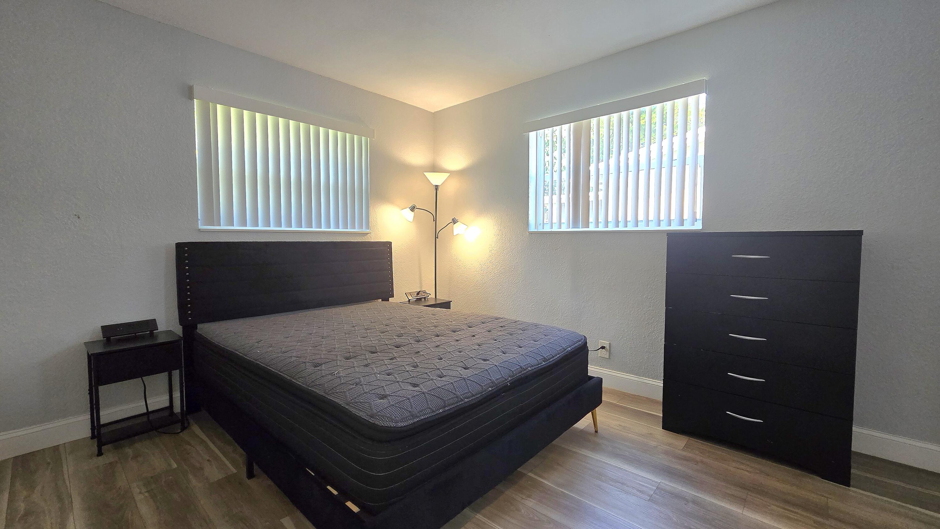 DELCREST PARK - Residential Lease