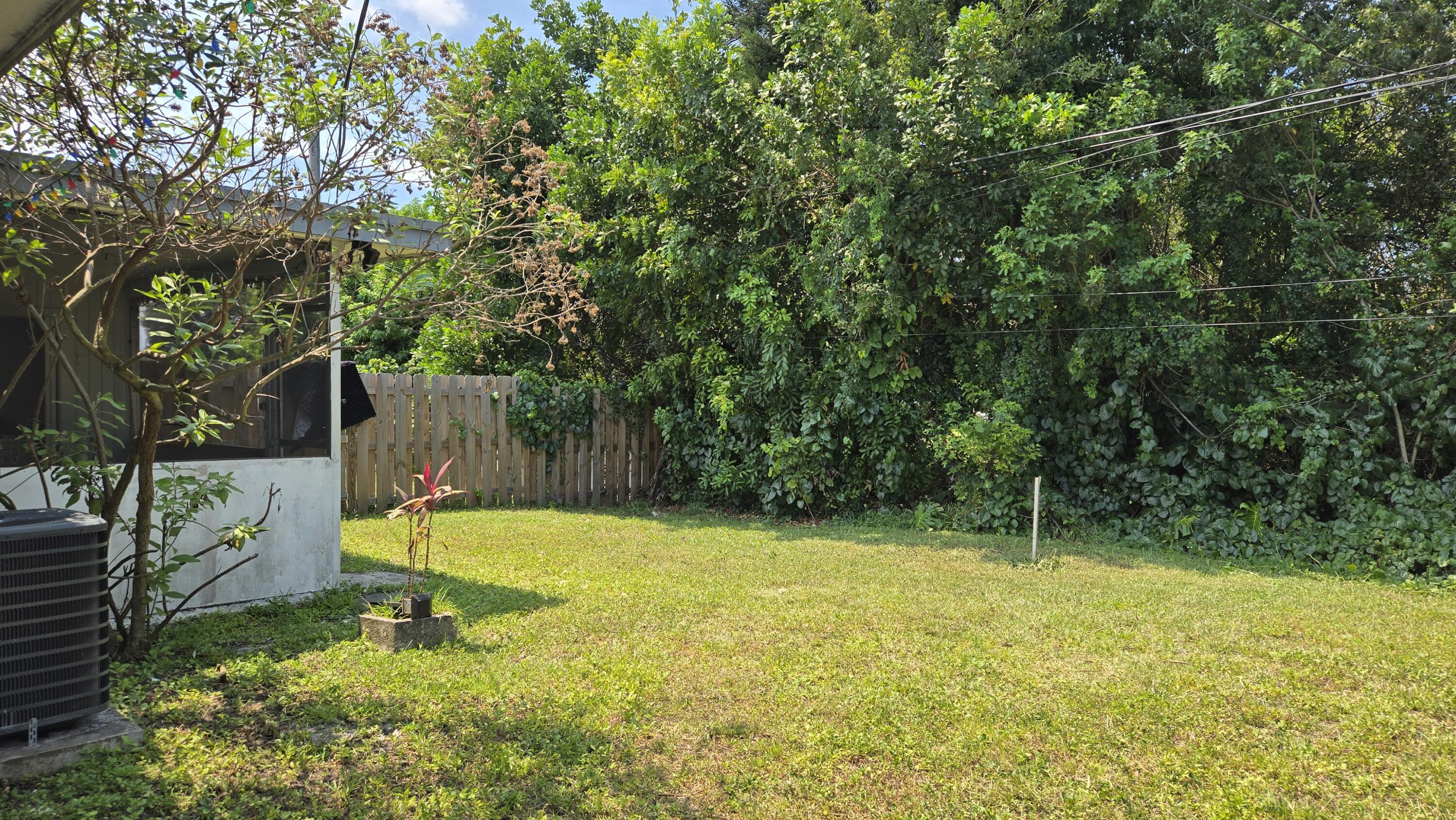 DELCREST PARK - Residential Lease