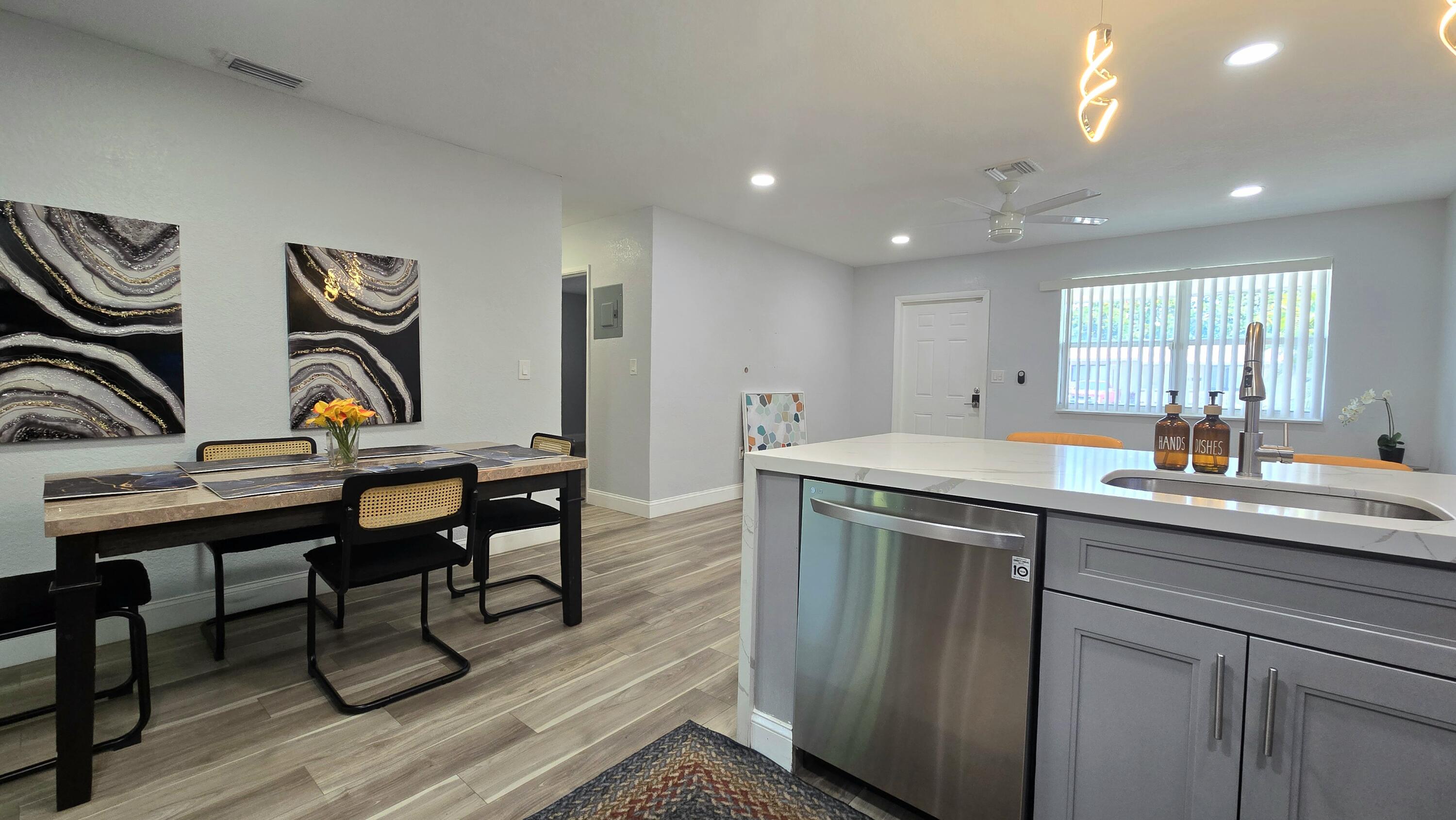 DELCREST PARK - Residential Lease