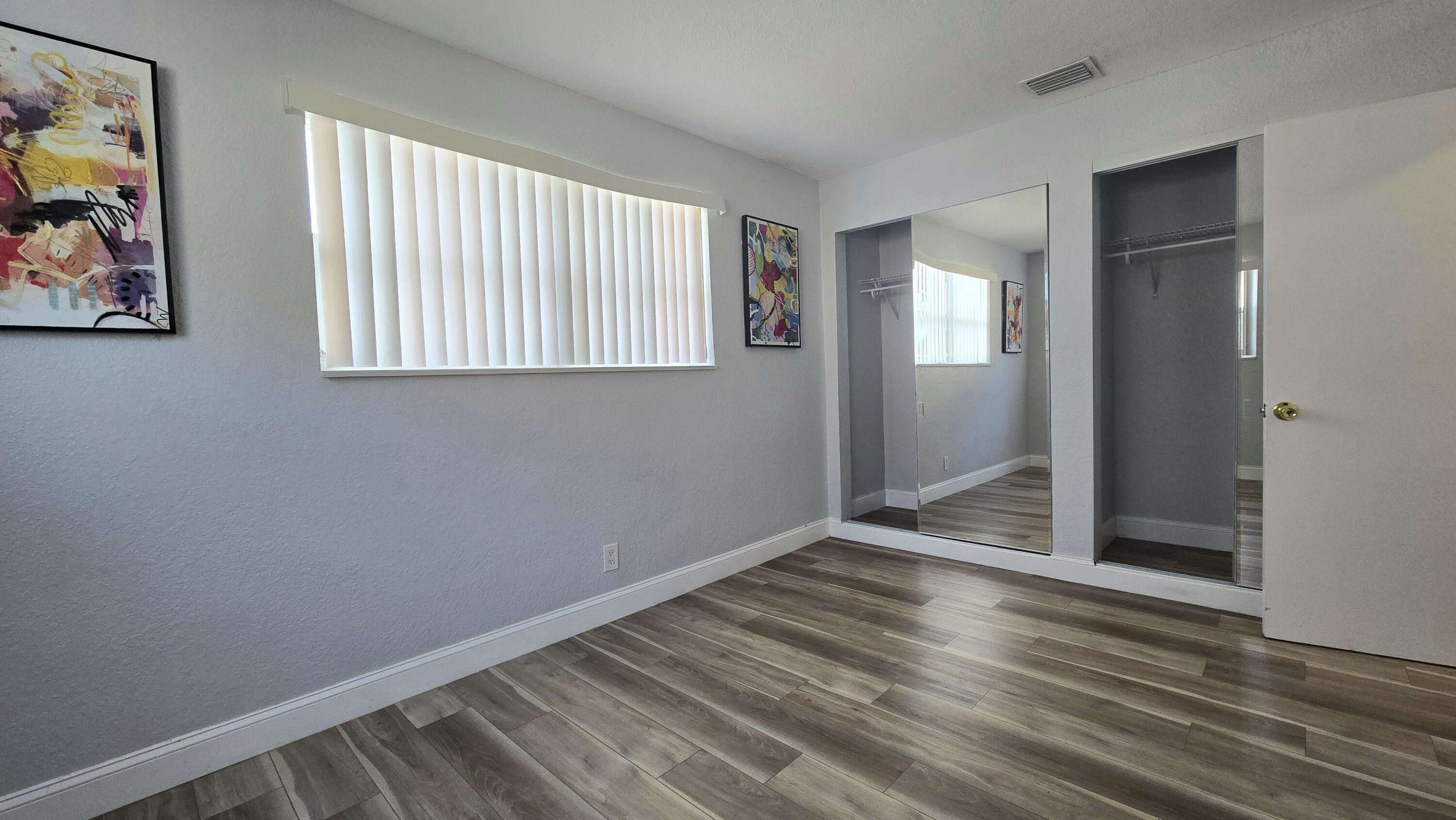 DELCREST PARK - Residential Lease