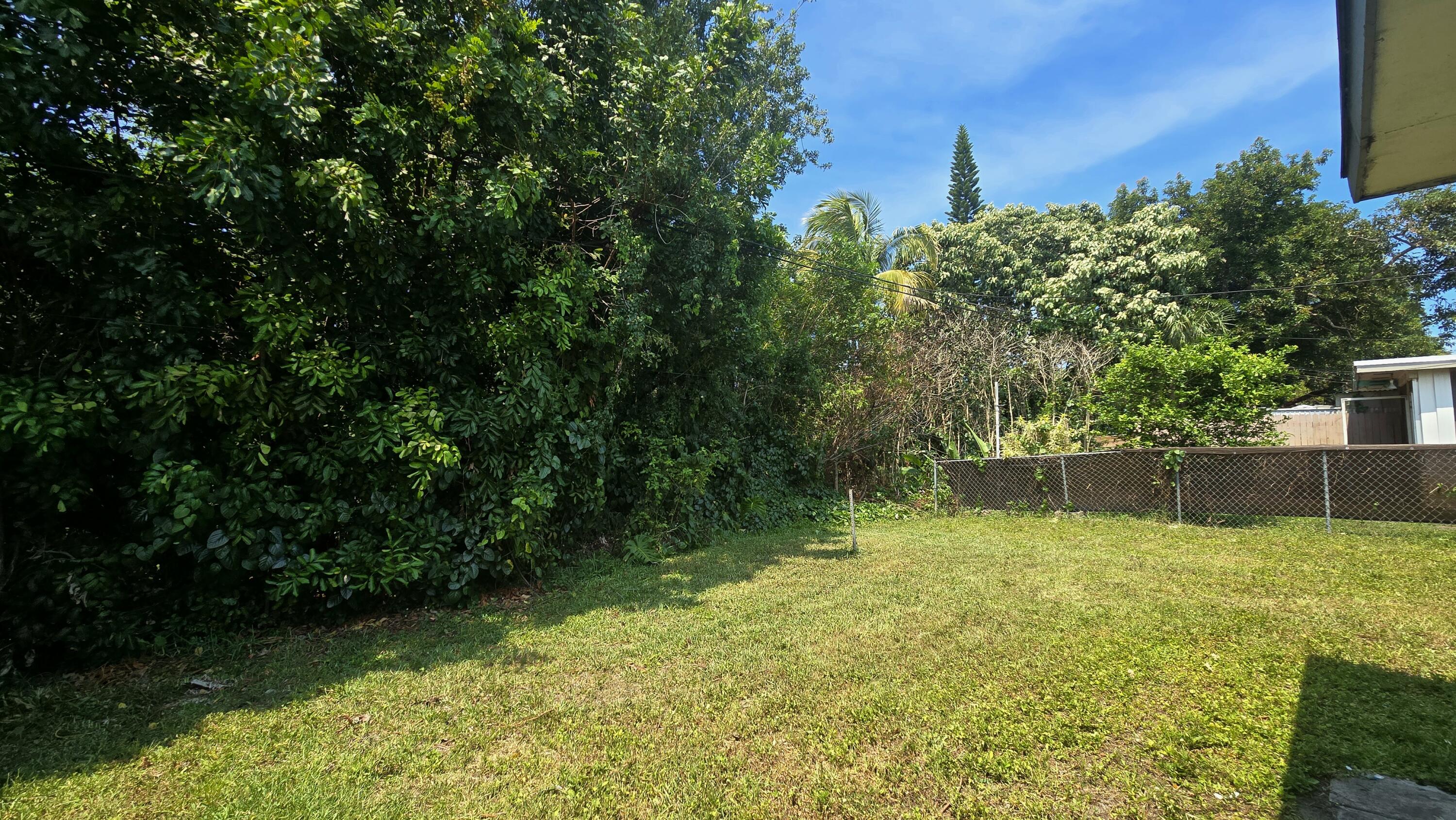 DELCREST PARK - Residential Lease