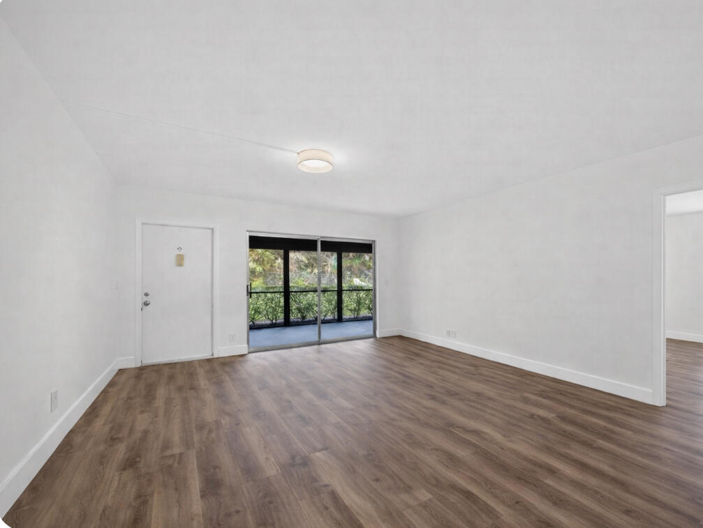 6258 Chasewood Drive C, Jupiter, FL, 33458/$289,900 1 6258 Chasewood Drive C