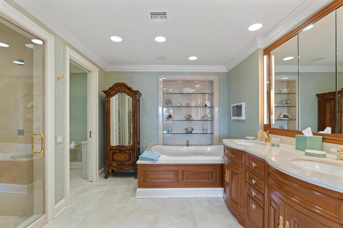 VILLAS INC - Residential