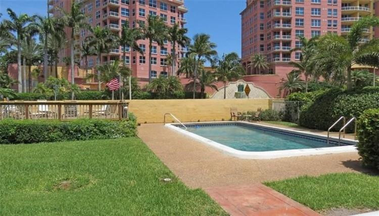 TWENTY-ONE TWENTY-ONE CON - Residential Lease