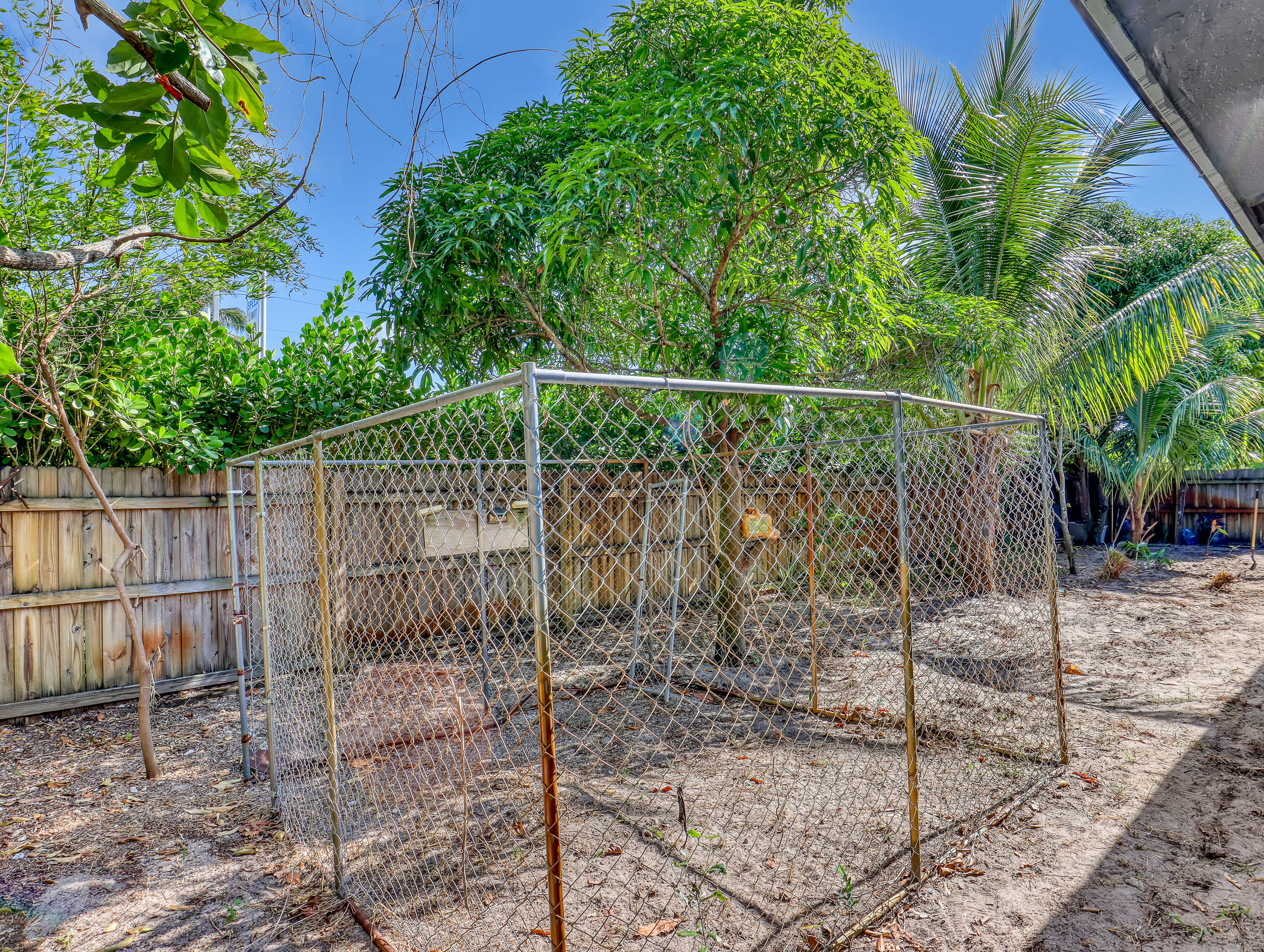 SUGAR POND MANOR OF WELLI - Residential Lease