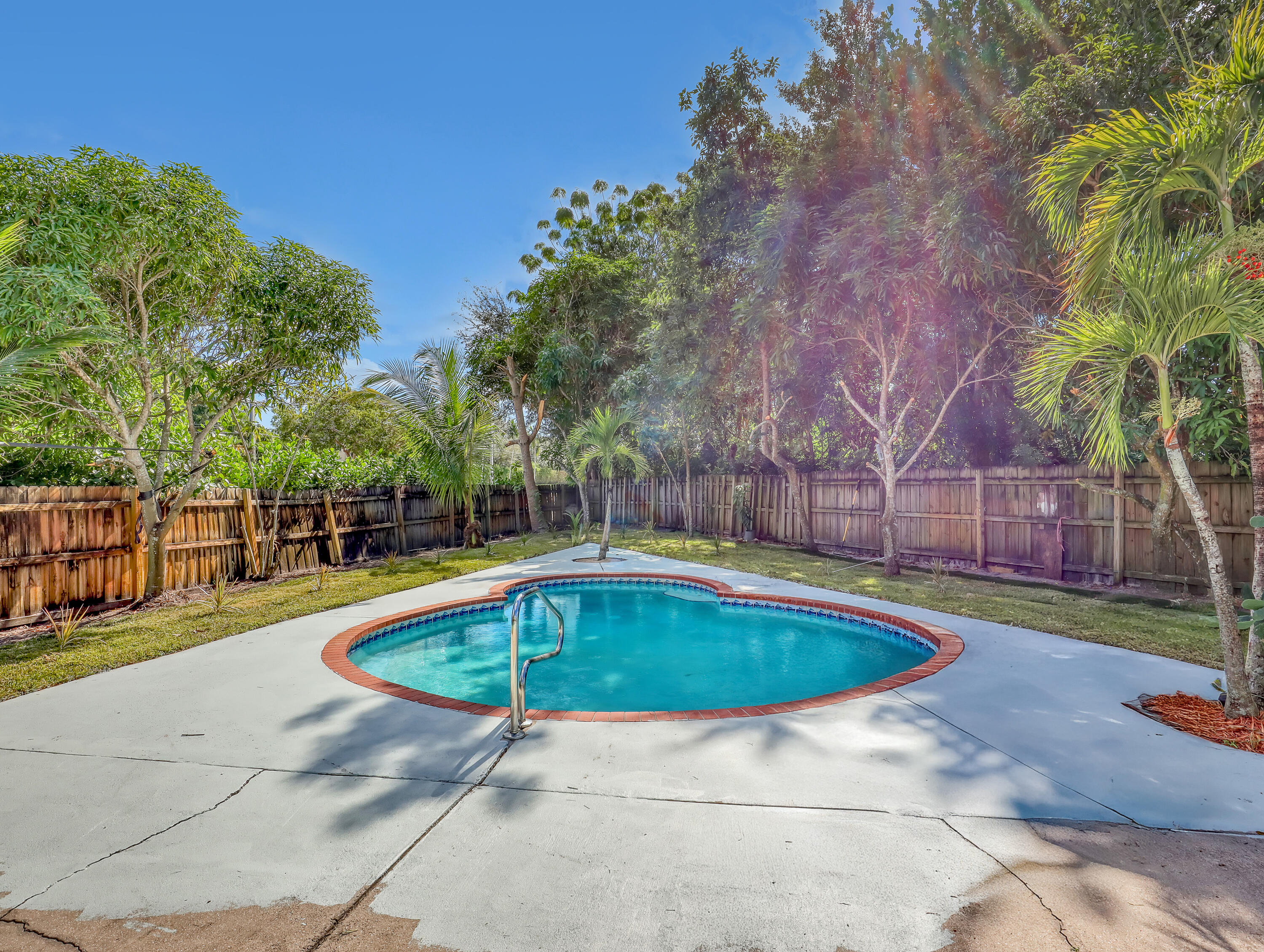 SUGAR POND MANOR OF WELLI - Residential Lease