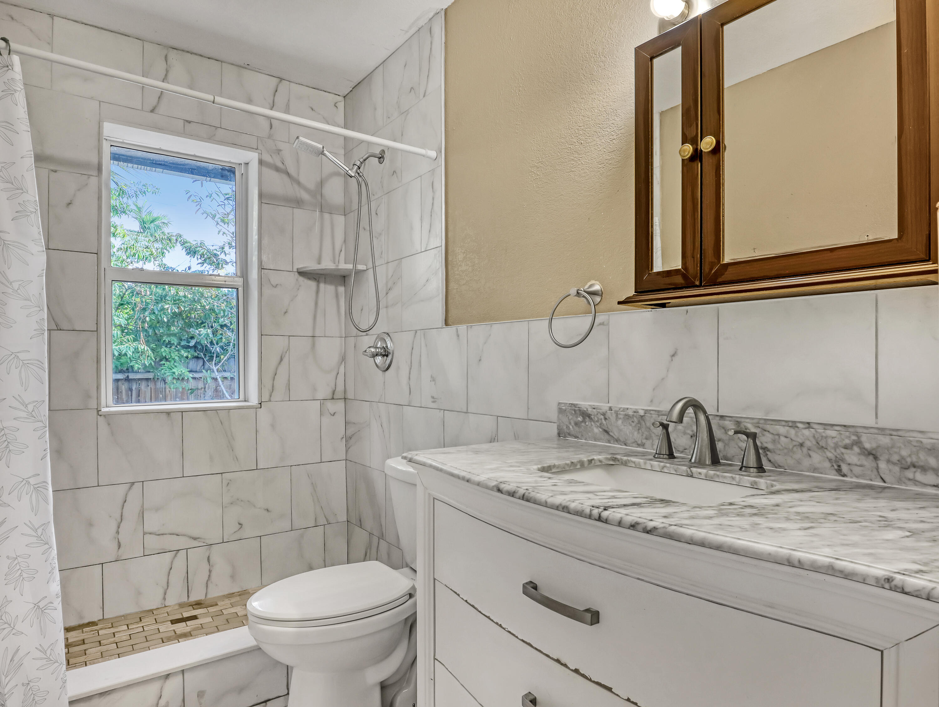 SUGAR POND MANOR OF WELLI - Residential Lease