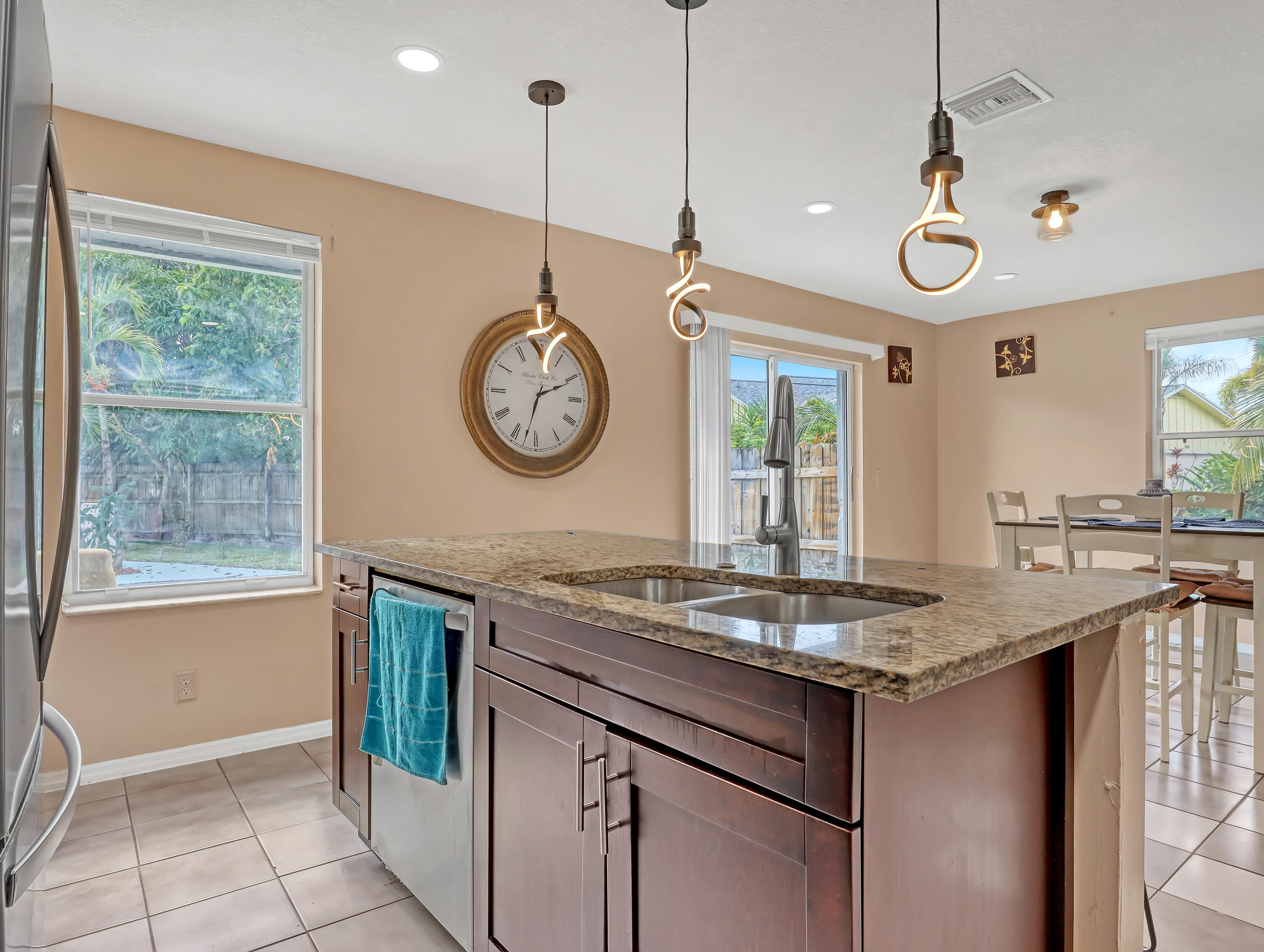 SUGAR POND MANOR OF WELLI - Residential Lease