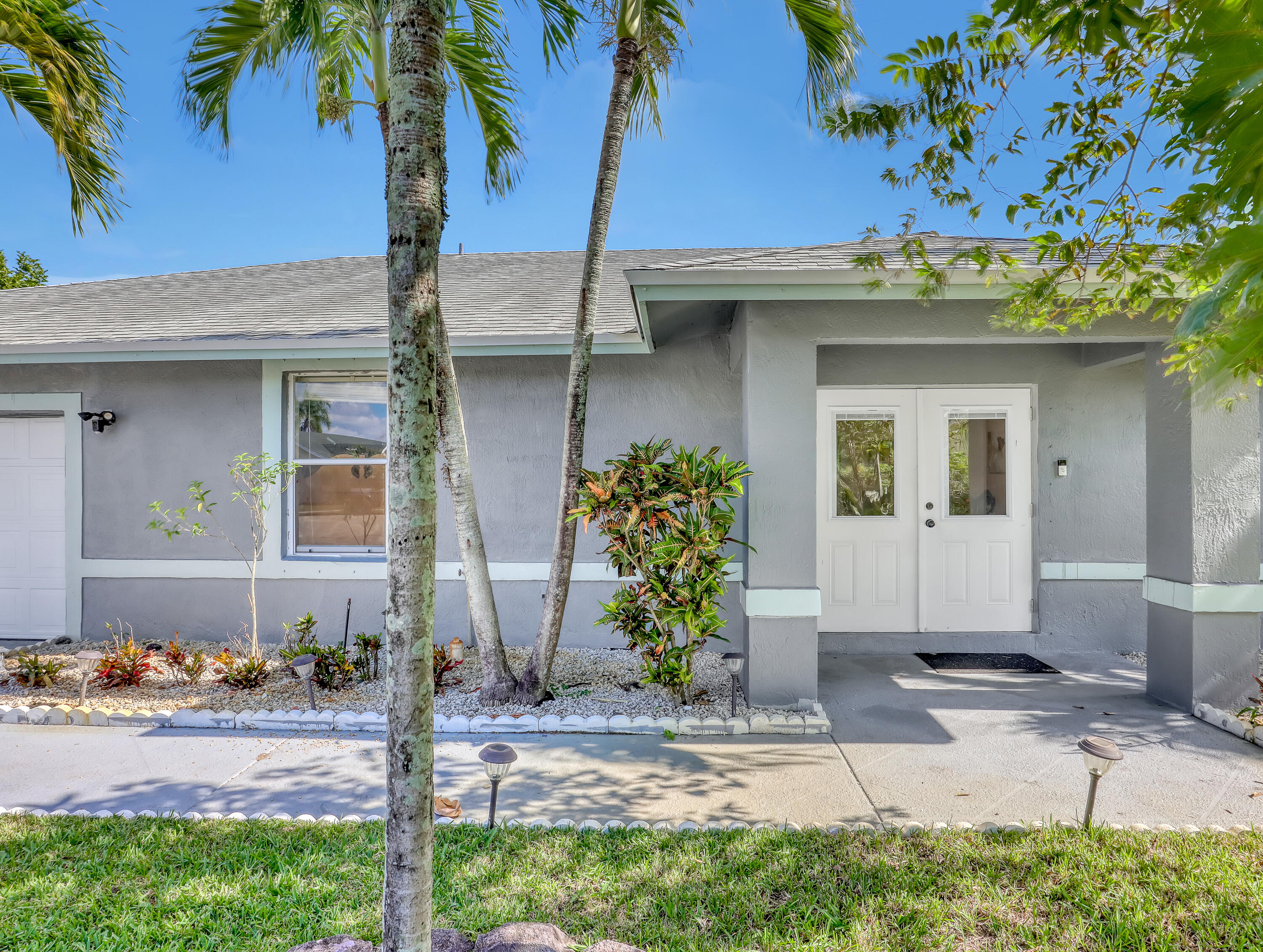 SUGAR POND MANOR OF WELLI - Residential Lease