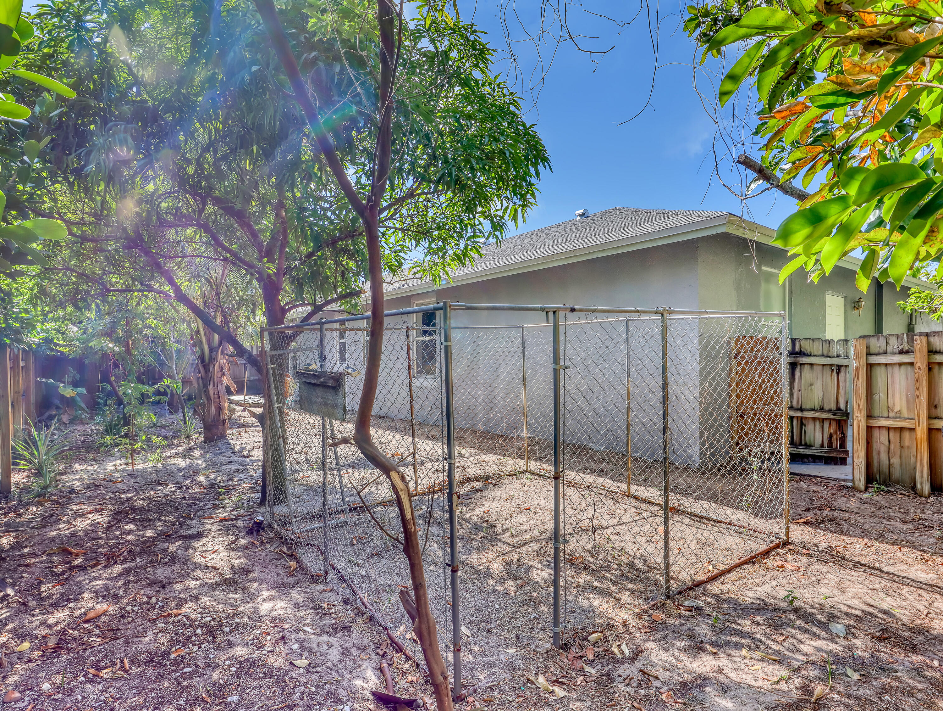 SUGAR POND MANOR OF WELLI - Residential Lease