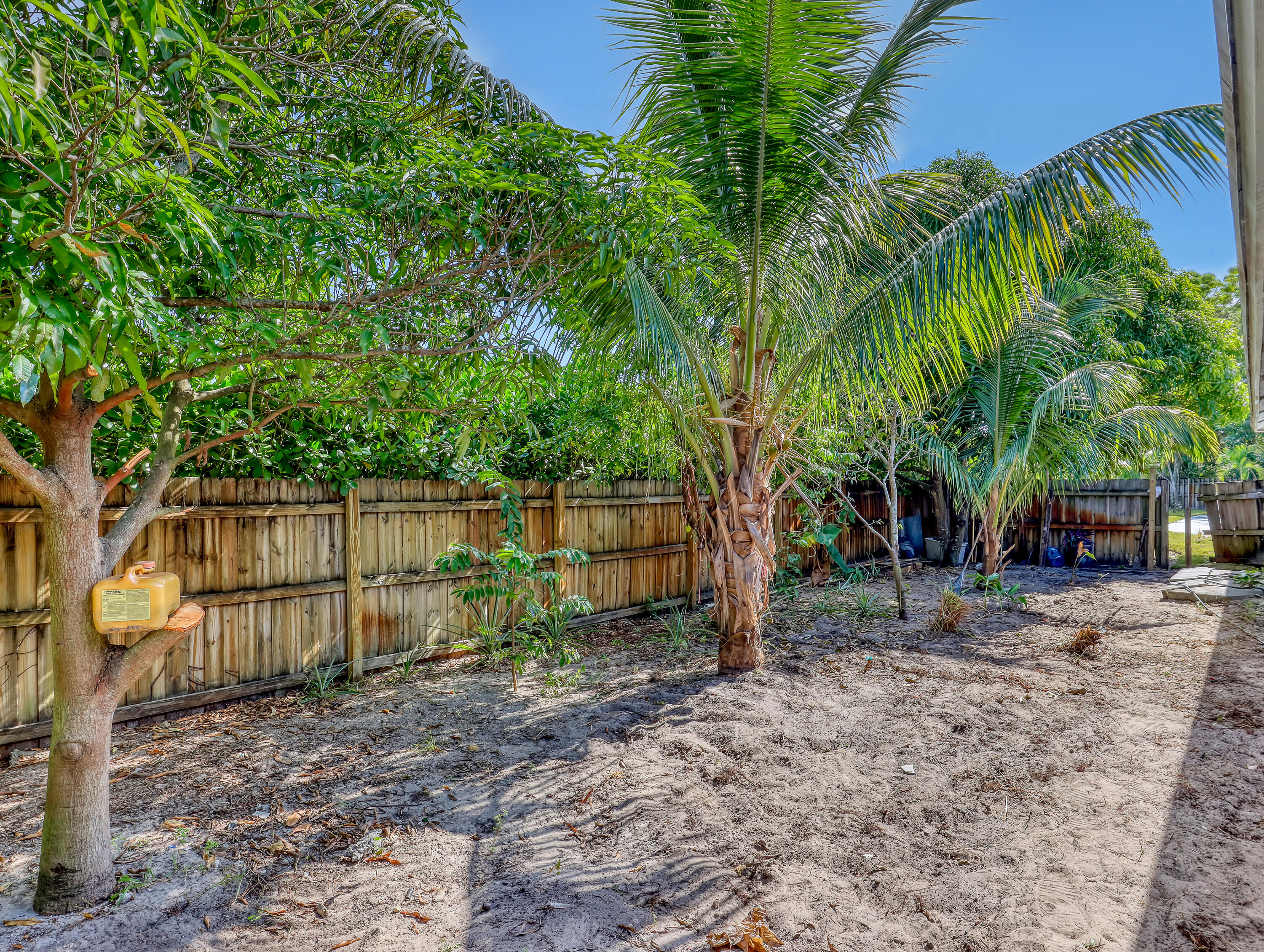 SUGAR POND MANOR OF WELLI - Residential Lease