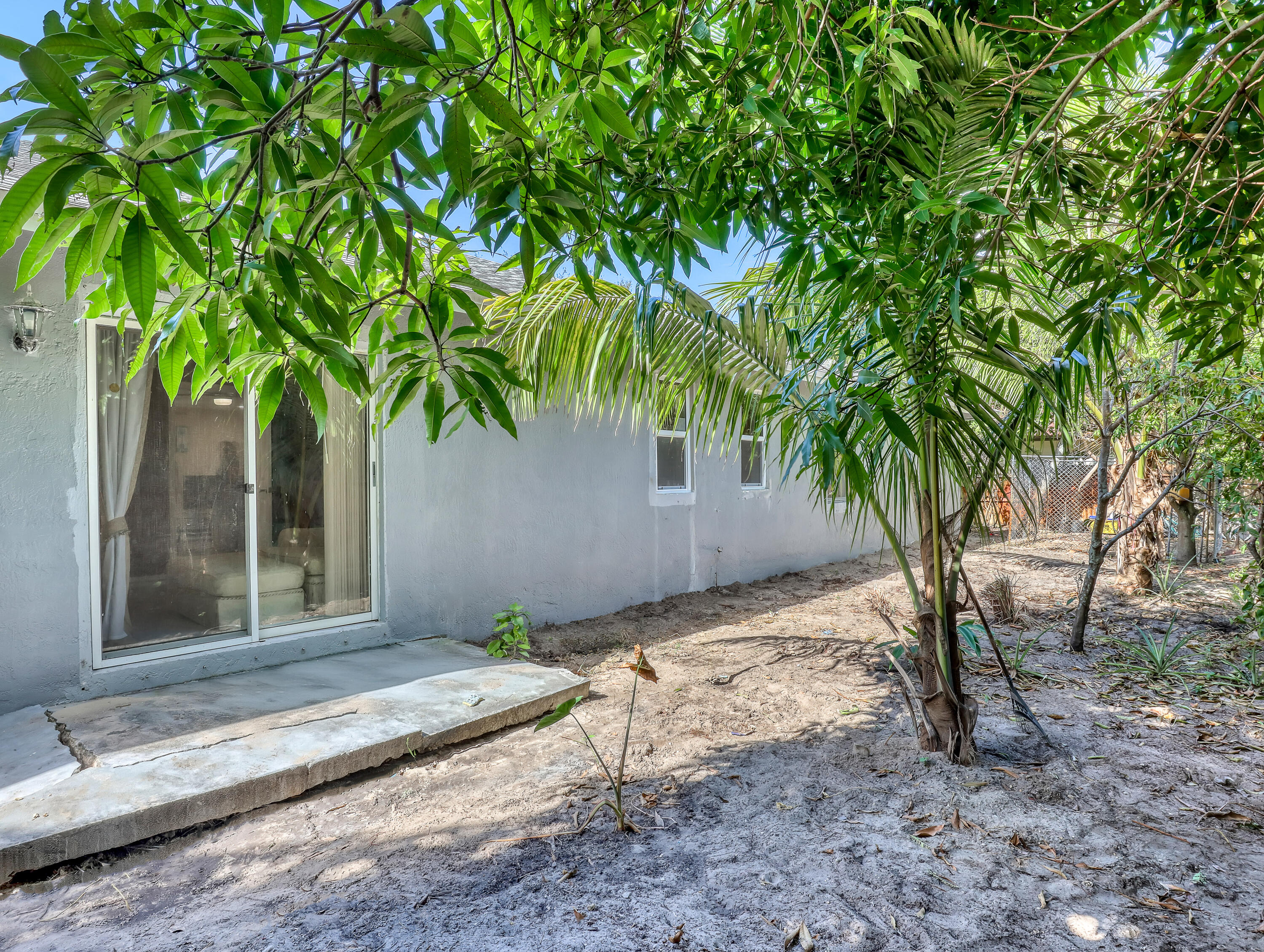 SUGAR POND MANOR OF WELLI - Residential Lease