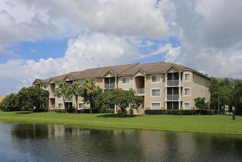 Properties 8935 Okeechobee Boulevard 204