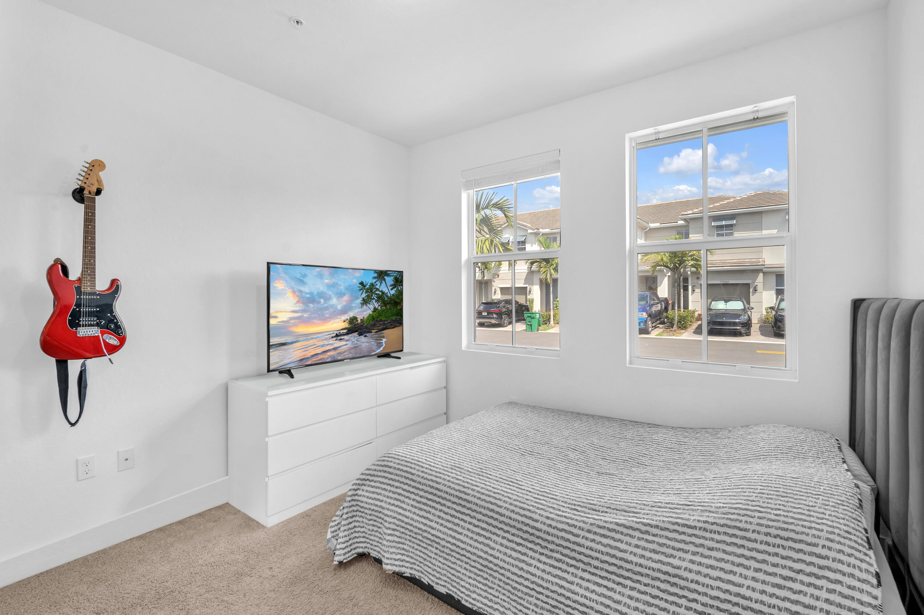 MERRICK SQUARE - Residential