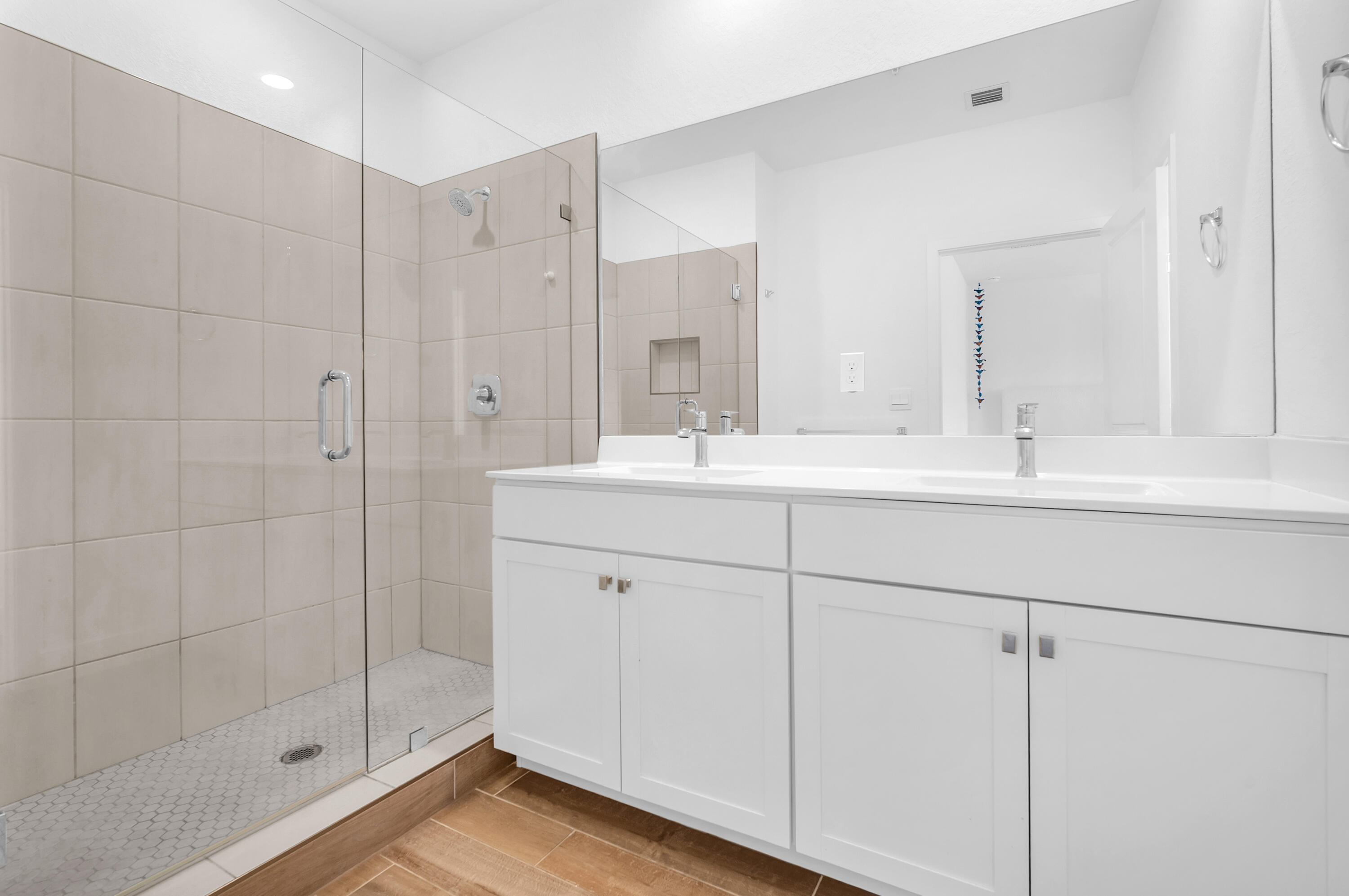 MERRICK SQUARE - Residential